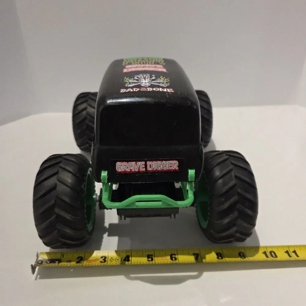 Monster Jam Spin Master Grave Digger RC Truck BKT Tires No Remote 66801